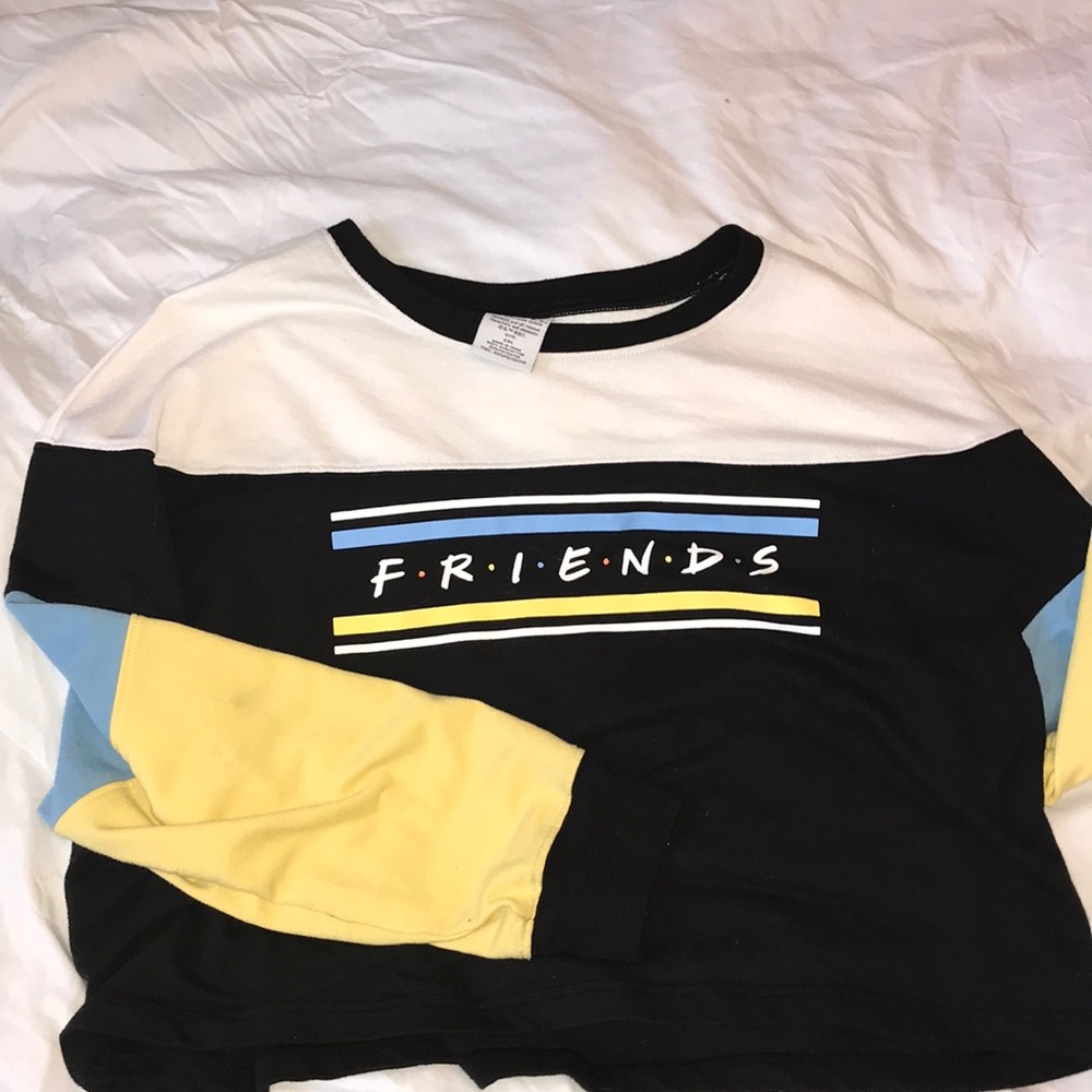 ✨Friends Croptop✨
